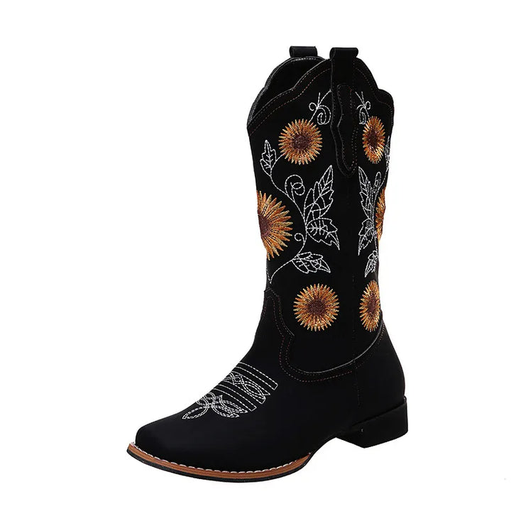 Ximena – Geborduurde Slip-on Rijlaarzen met Lage Hak