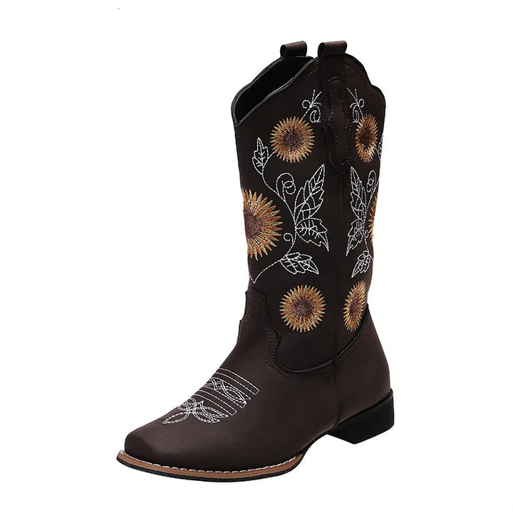 Ximena – Geborduurde Slip-on Rijlaarzen met Lage Hak