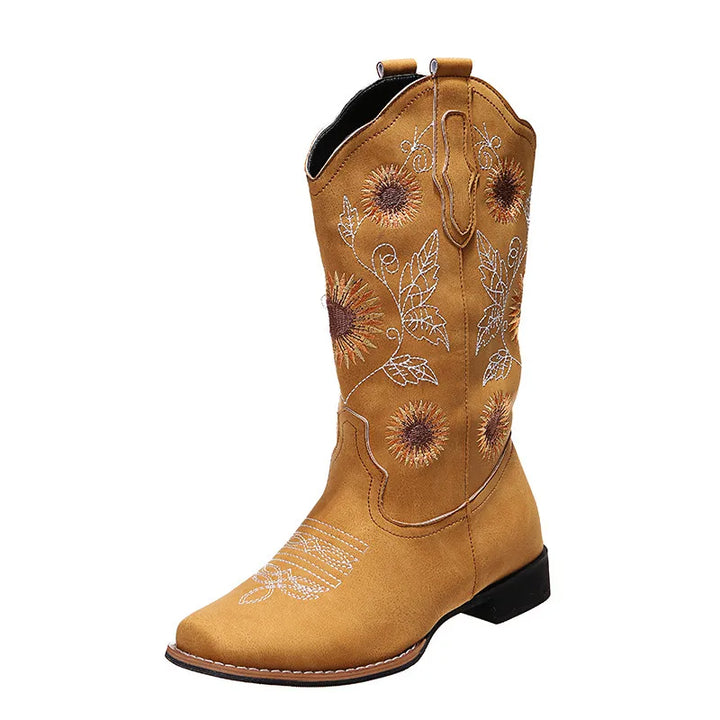 Ximena – Geborduurde Slip-on Rijlaarzen met Lage Hak