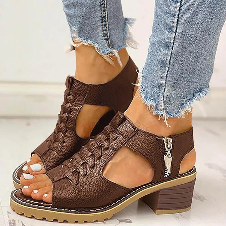 Virelli – Dames Chunky Sandalen met Hollow-Out Design