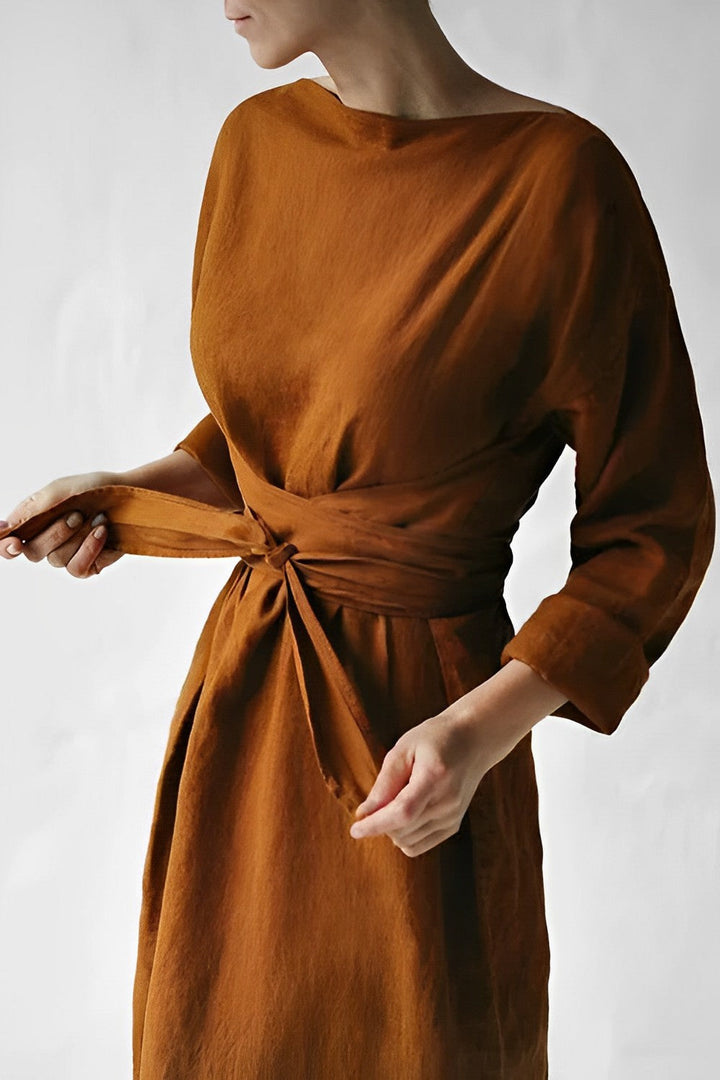 Avenie – Stijlvolle Maxi Jurk met Strikdetail