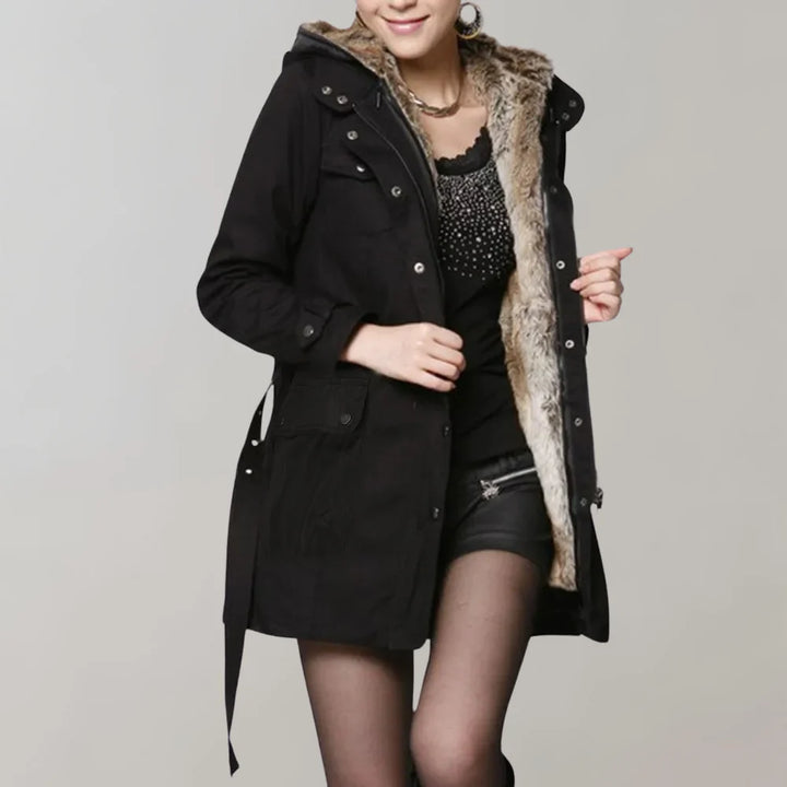 Elara – Winter Parka met Faux Bont