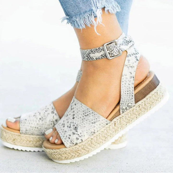 Soléa – Elegante Sleehak Sandalen voor de Zomer